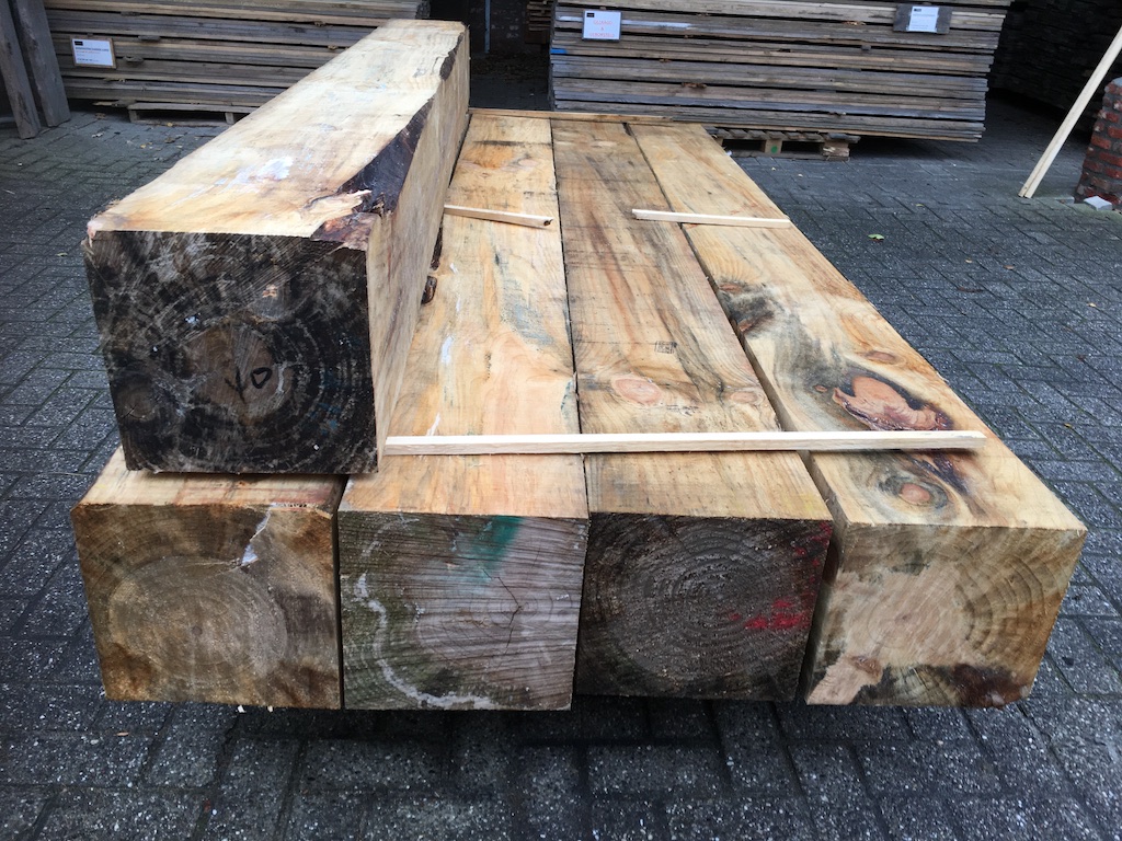 kwaliteit zijde Beschikbaar Balken 300x300 mm vurenhout 280x280 - Buitenleven | Second Life Wood